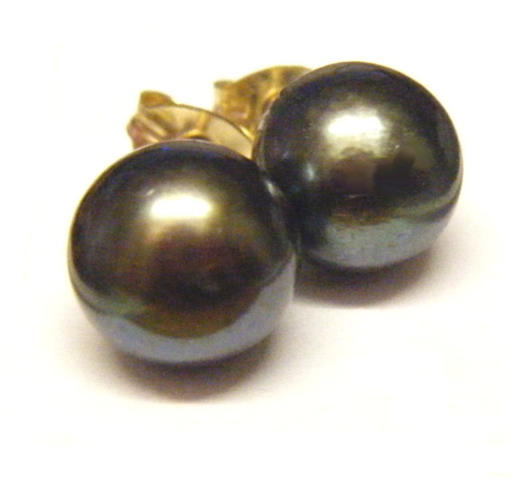 Green Black 8.1mm Stud Earrings